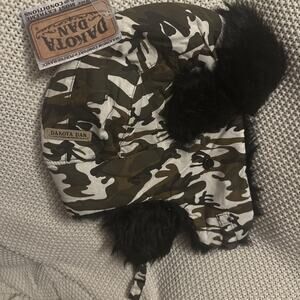 Dakota Dan White Camouflage Winter Trapper Hat with Faux Fur NWT NEW
